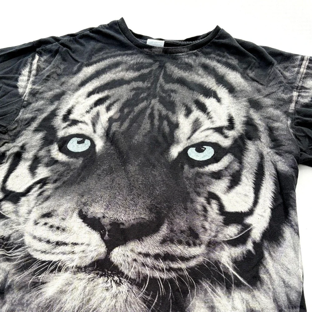 Rainforest Cafe Tiger Graphic T-Shirt Black Blue Eyes Souvenir Mens XL - Picture 3 of 8
